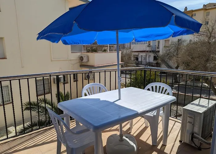 Apartamento En Roses, A 2 Minutos A Pie De Playa